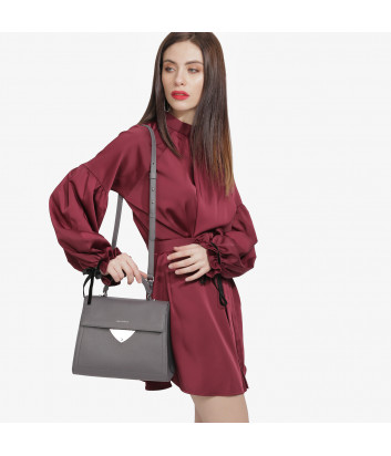 Сумка Coccinelle B14 Medium в текстурной коже серая