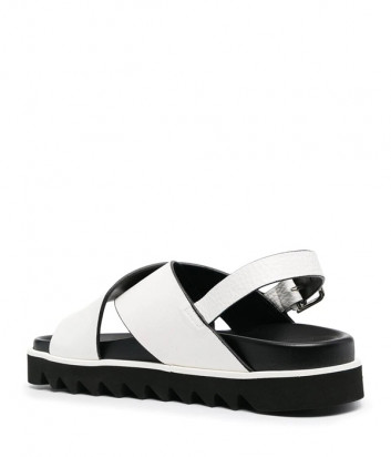 Кожаные сандалии P.A.R.O.S.H. FUSHOE D070155 с перекрестными ремешками белые