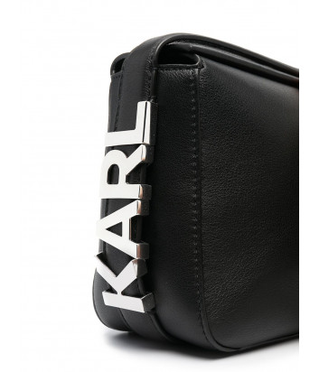 Сумка на плечо KARL LAGERFELD 211W3024 декорирована цепью и буквами черная