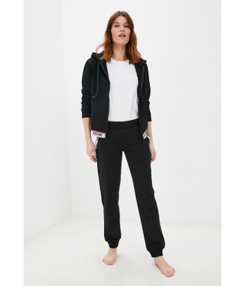 Костюм MOSCHINO ZUA1702 9020 черный с брендированной тесьмой