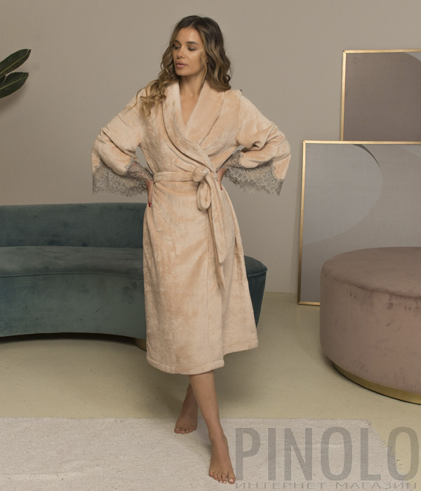 Плюшевый халат FELENA Dessert Beige 338 с серым французским кружевом