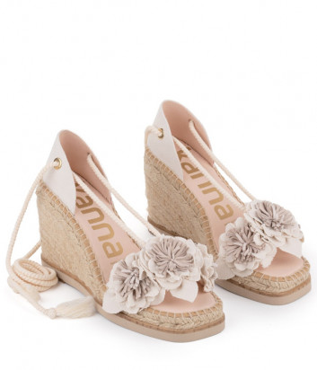 Босоножки на платформе KANNA 22142 с цветами кремовые