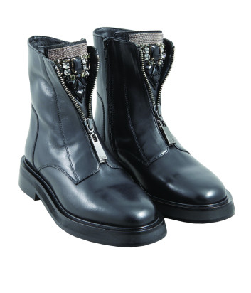 Кожаные ботинки TOSCA BLU SF2242S411 с молнией и декором черные