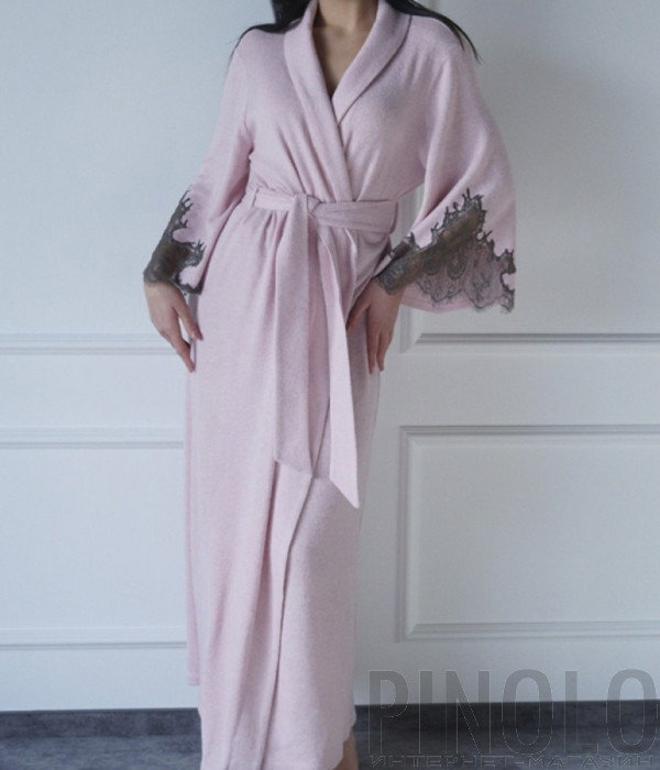 Длинный халат FELENA Rose Quartz 438 декорирован кружевом