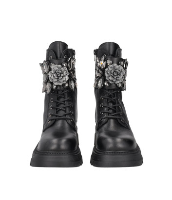 Кожаные ботинки TOSCA BLU SF2438S433 с декором черные