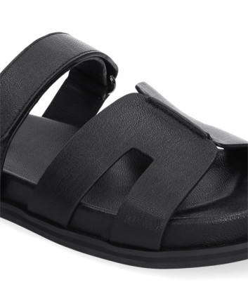 Кожаные сандалии BIBI LOU 525Z40VK на плоской подошве черные