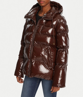 Пуховик із глянцевого нейлону PINKO 101597 A2P7 з капюшоном коричневий