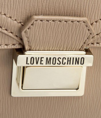 Сумка на цепочке Love Moschino с текстурой сафьяно карамельная