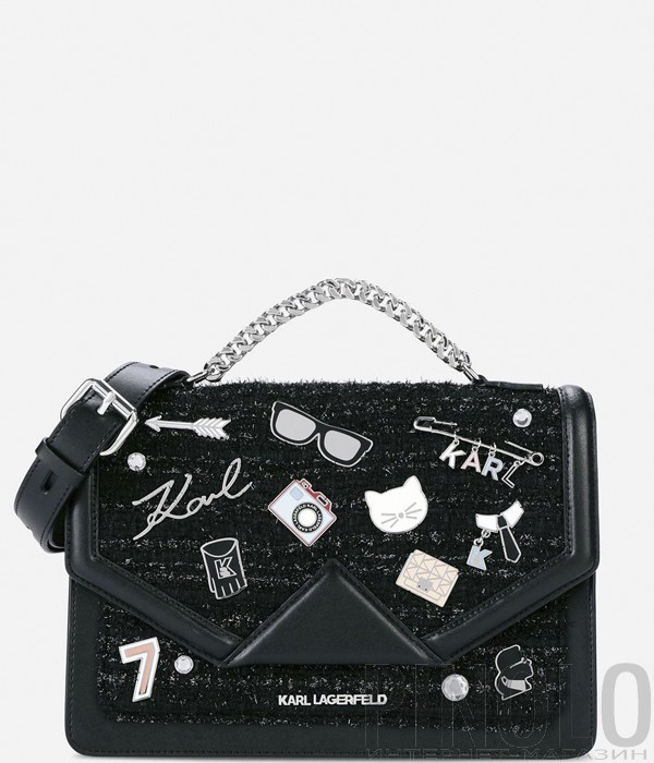 Черная кожаная сумка Karl Lagerfeld Klassik декорированная значками